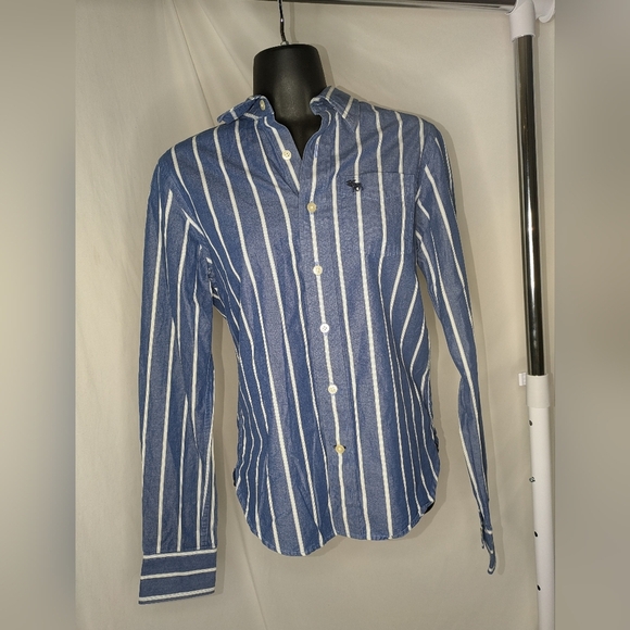 Abercrombie Blue and White Striped Button-Down | Vintage Y2K - Picture 2 of 8